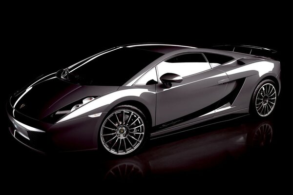 Czarne i stylowe lamborghini gallardo