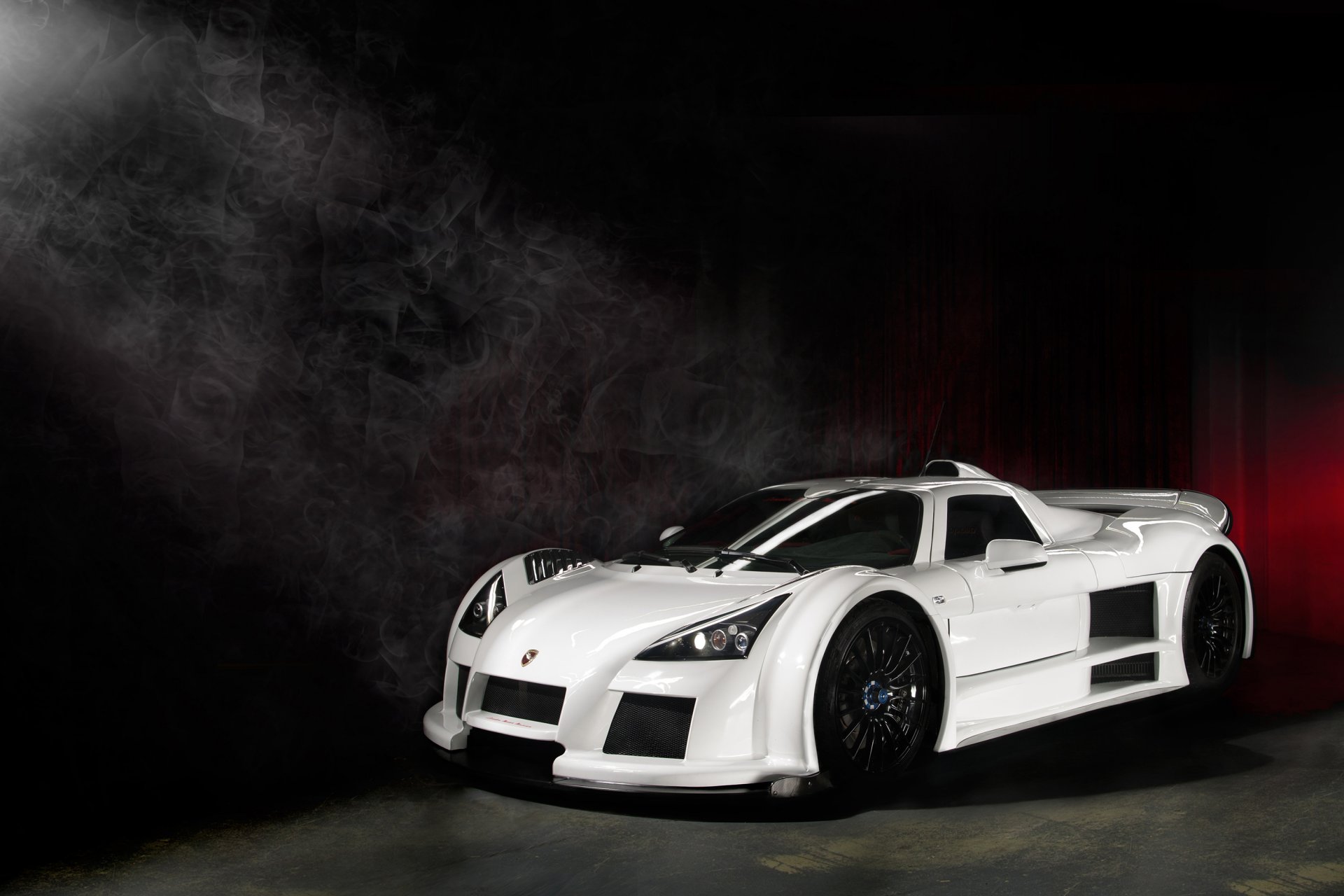 gumpert apollo supercar blanc lumière fumée