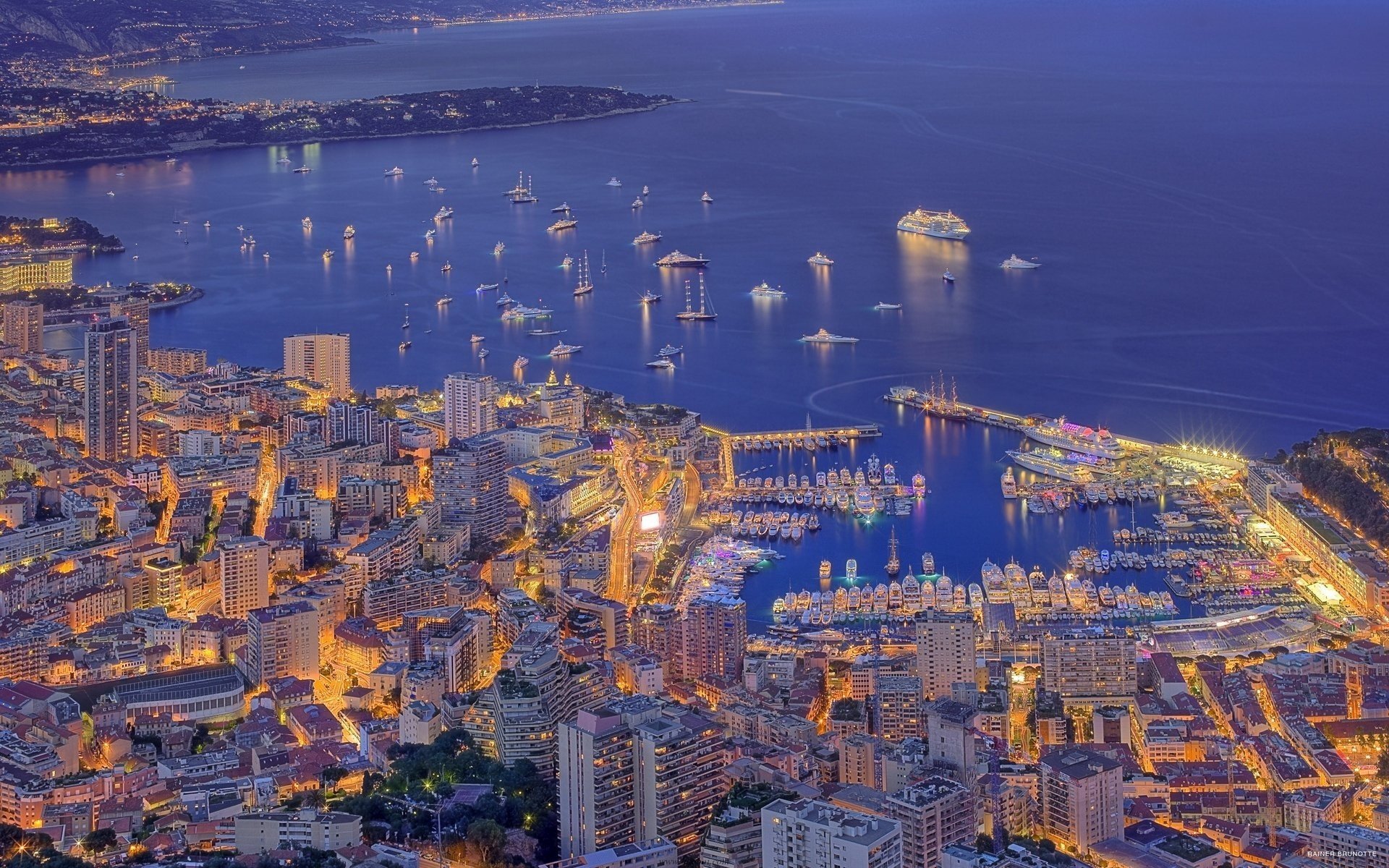 città monaco luci mare costa case grattacieli strade