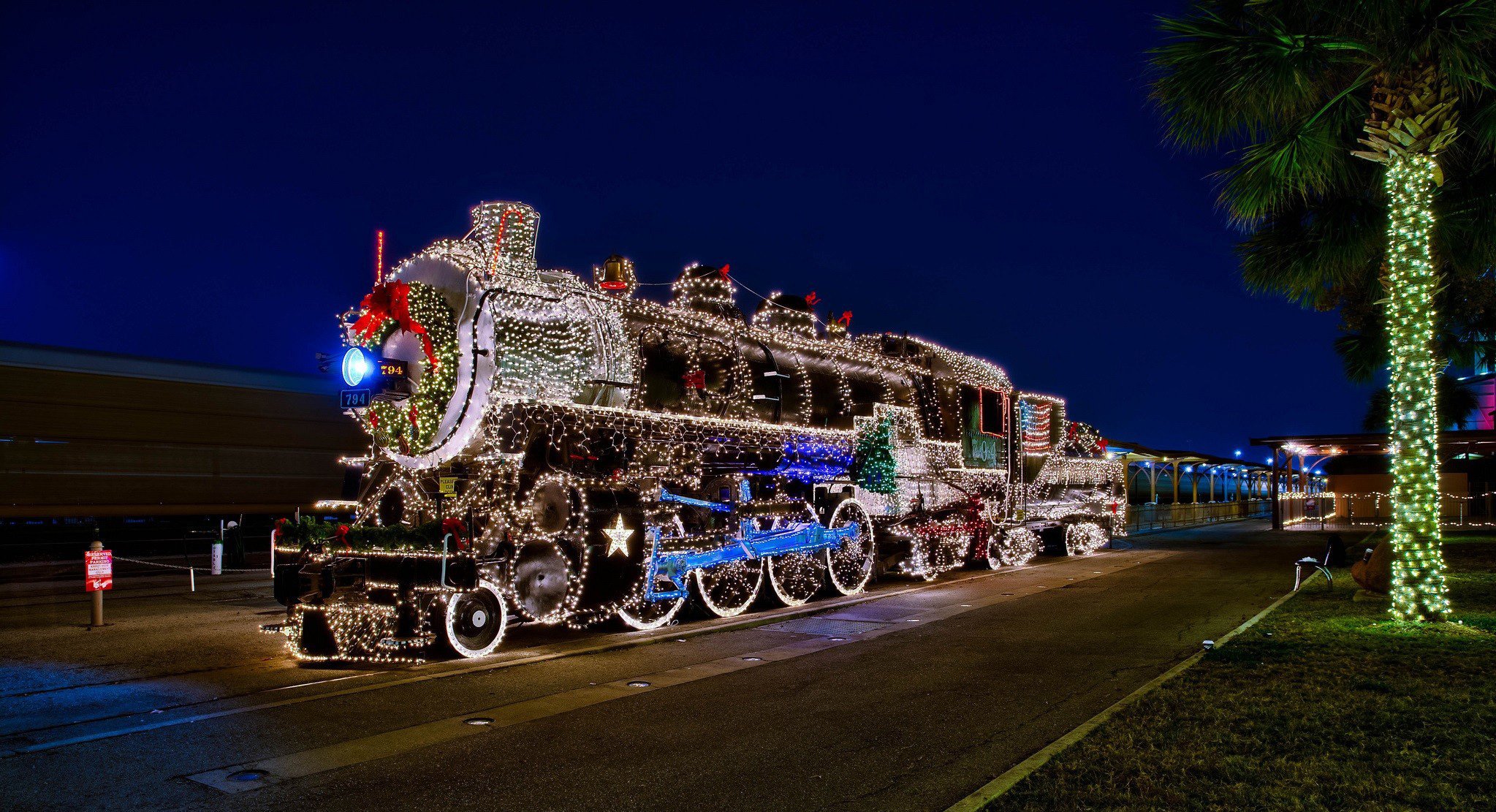 team engine railway station lights holiday palma garland