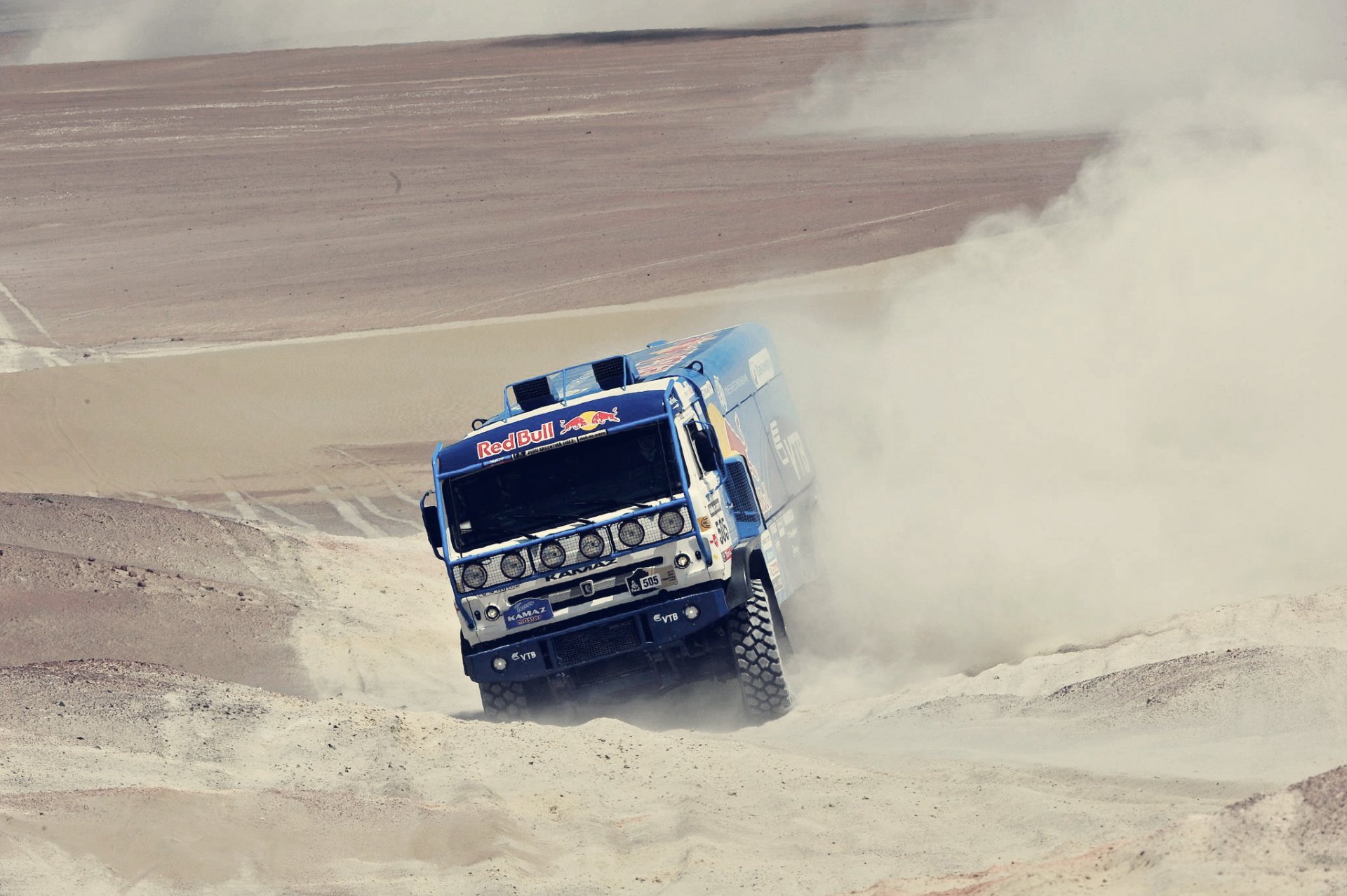 kamaz dakar rajd mistrz wyścig rajd ciężarówka rosja pustynia wydmy piasek pył samochód samochód