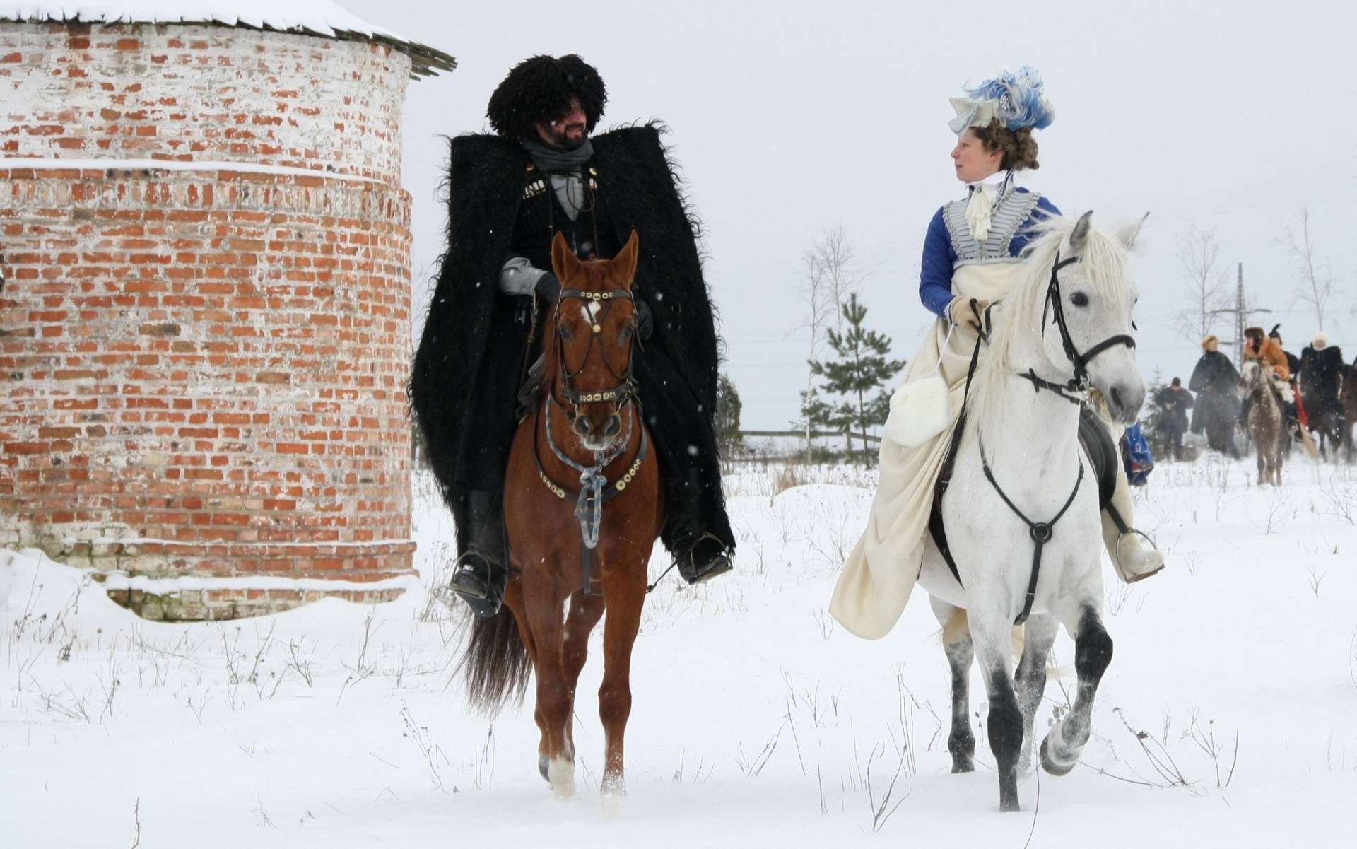 femme neige cheval blanc hiver chasse reconstruction