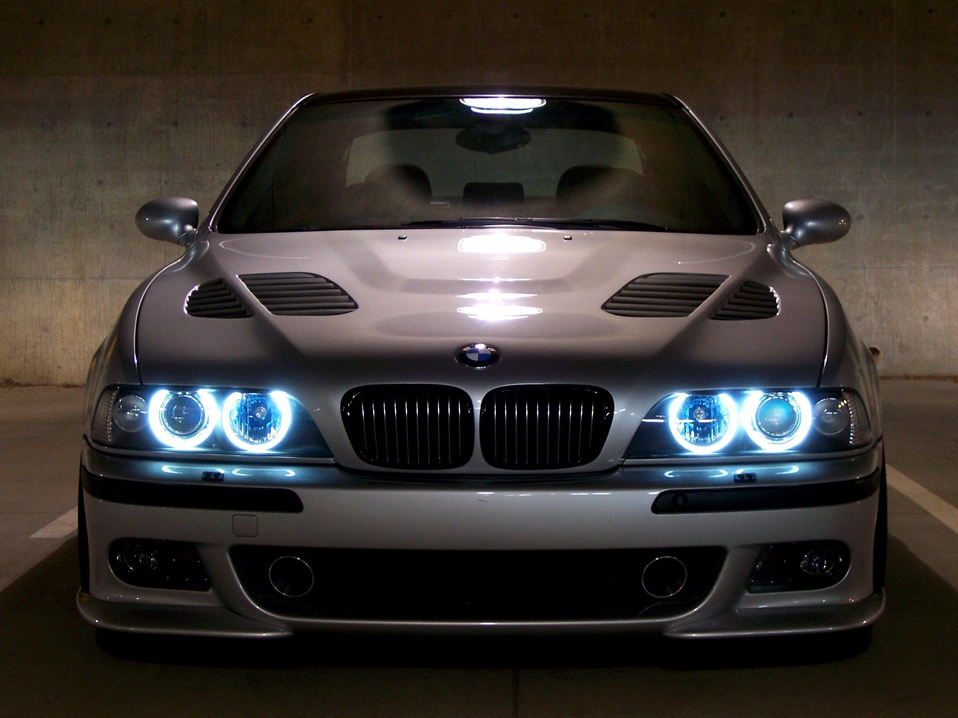 bmw e39 seria 5 bmw pięć m3 angel eyes srebrne światło reflektory niemcy bawaria m5