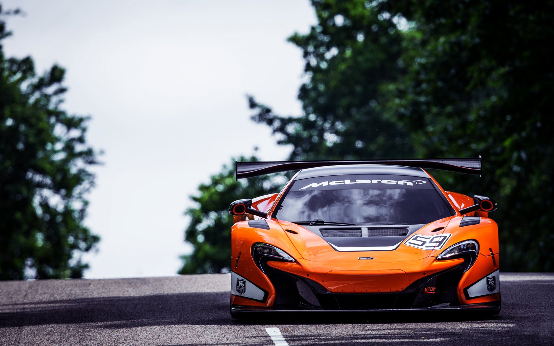 mclaren 650s gt3 voiture de sport auto voiture lumineux sport avant phares capot route