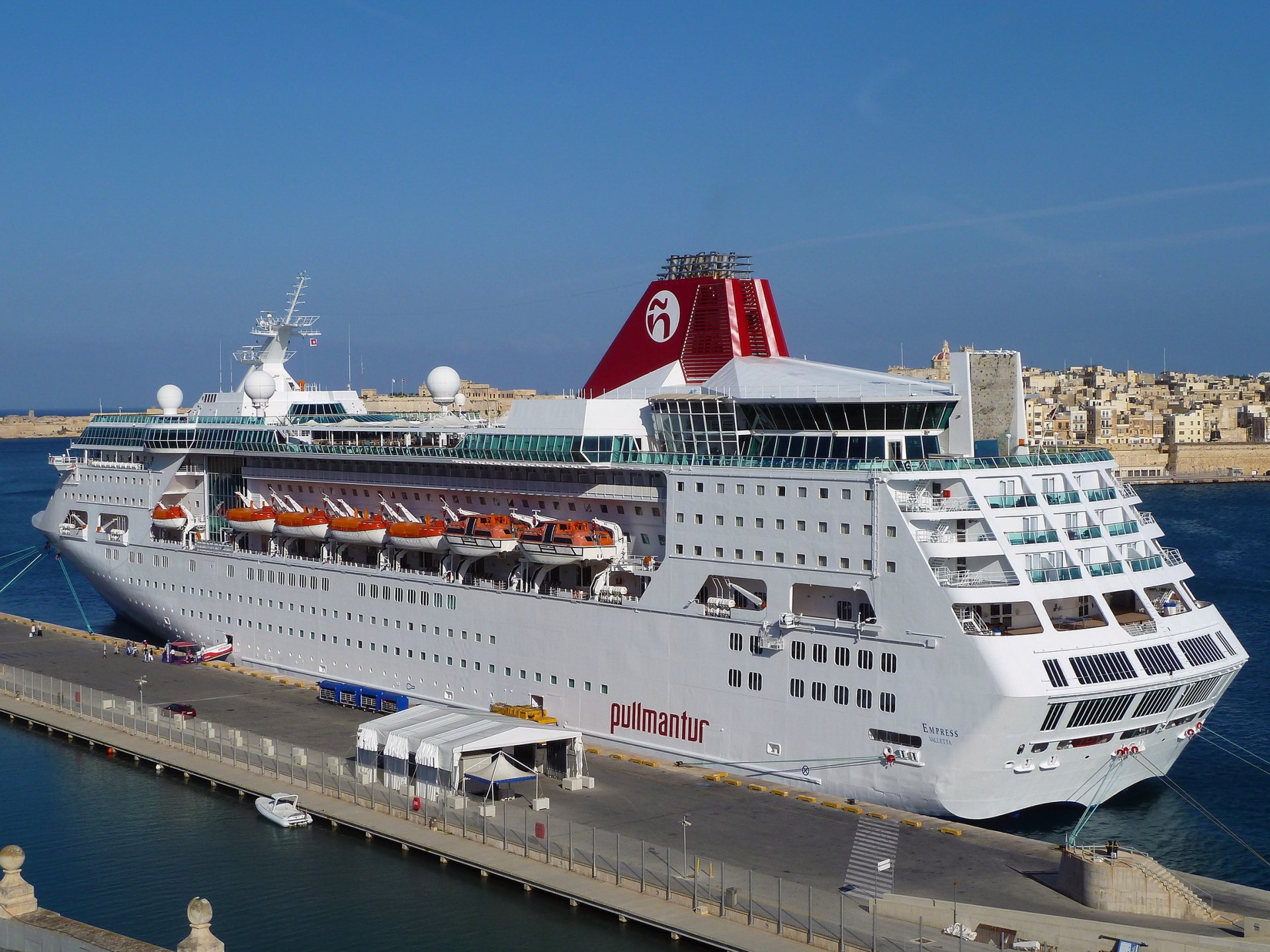 hip cruise ship pier pier sea photo