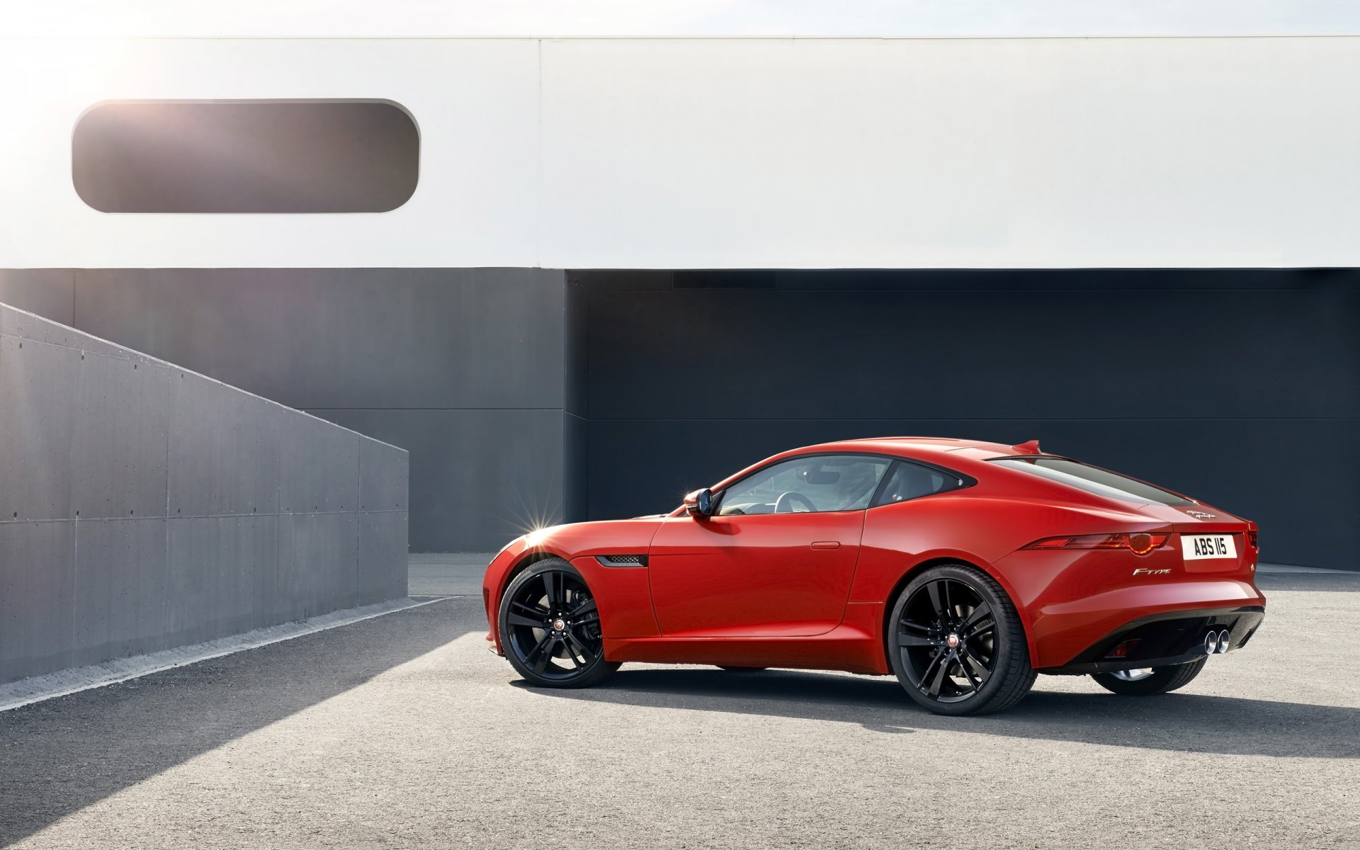 jaguar f-type r coupe samochód czerwone