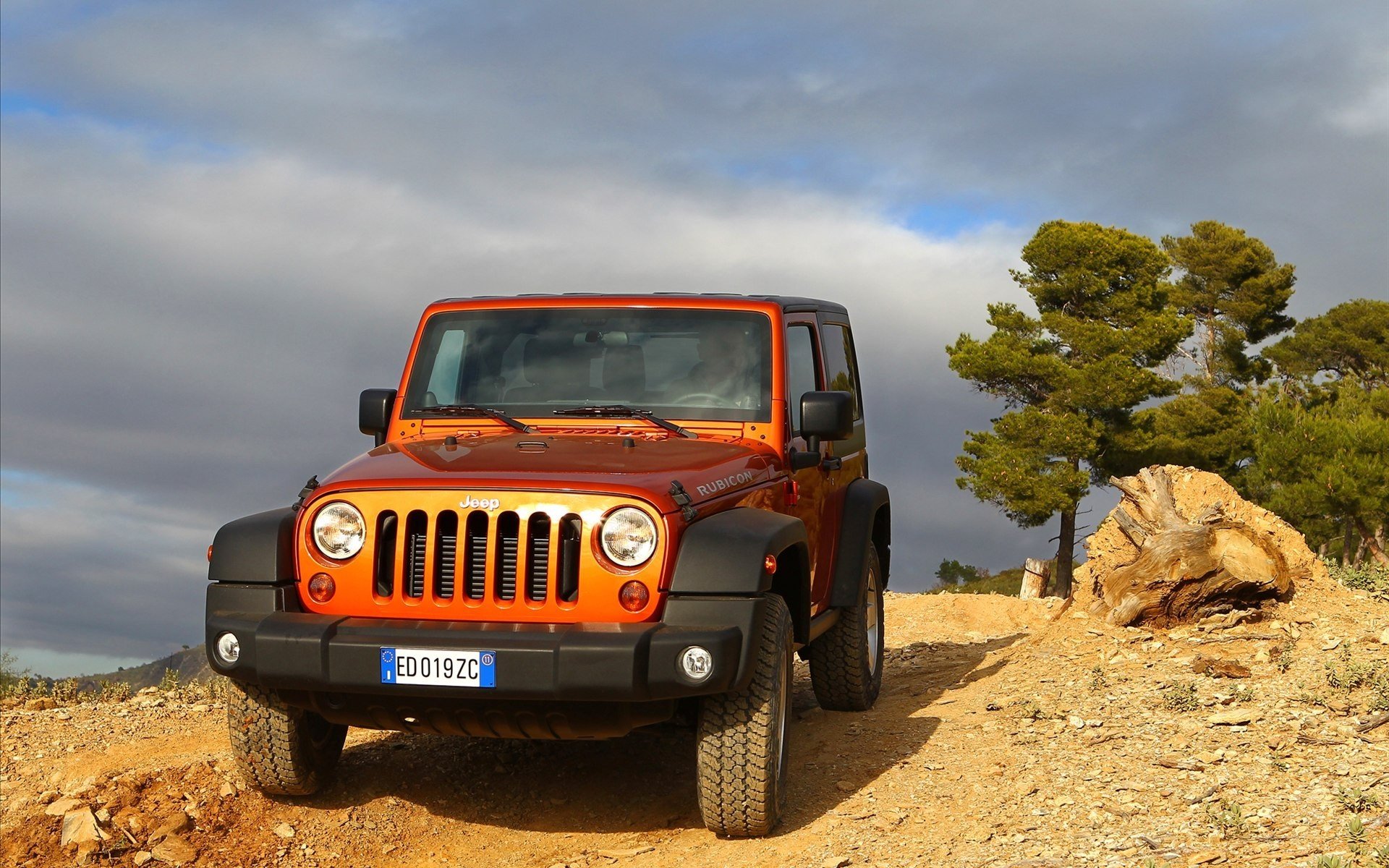 jeep wrangler оранжевый джип рубикон внедорожник