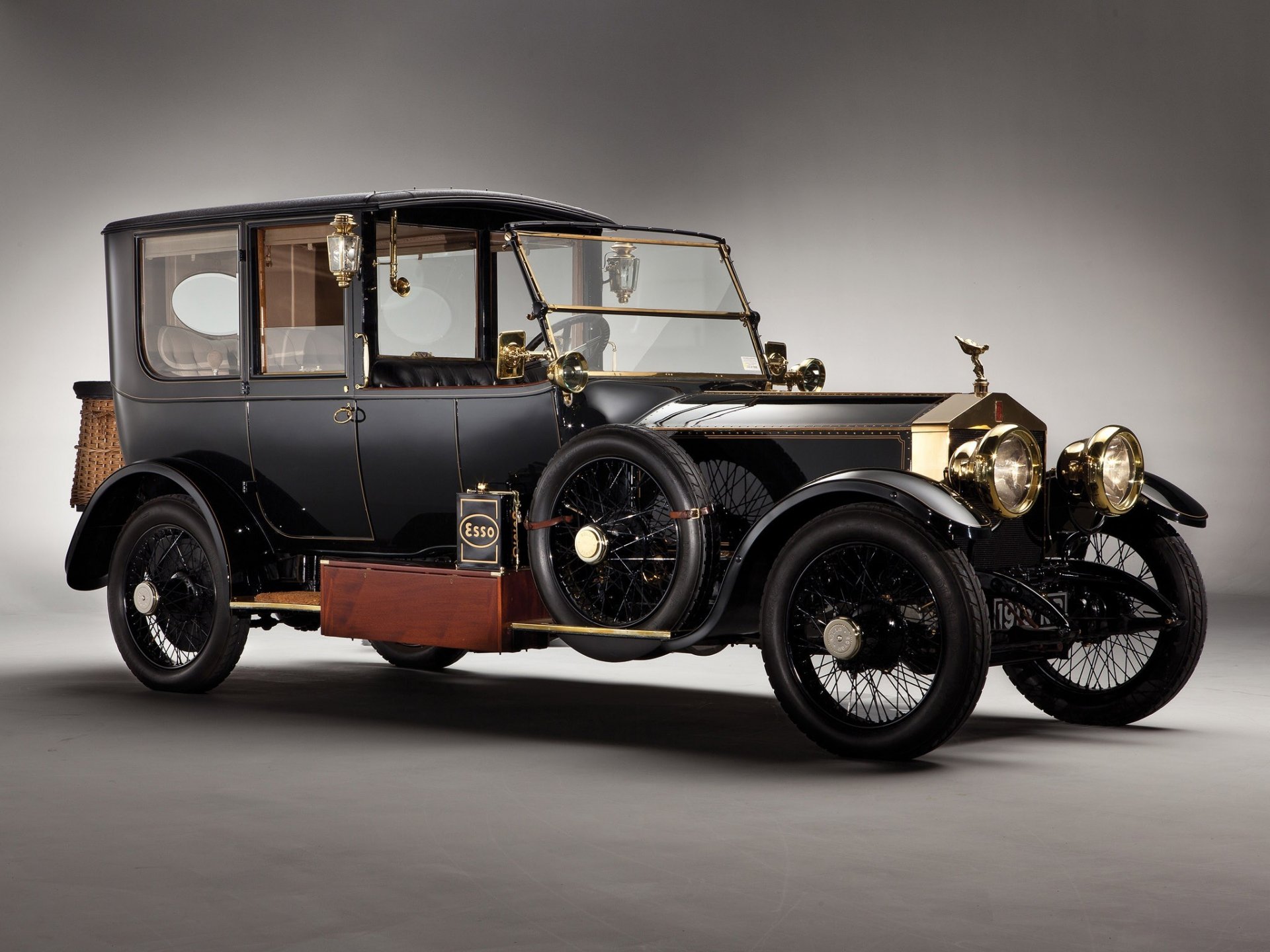 rolls-royce silber geist 1915 auto retro