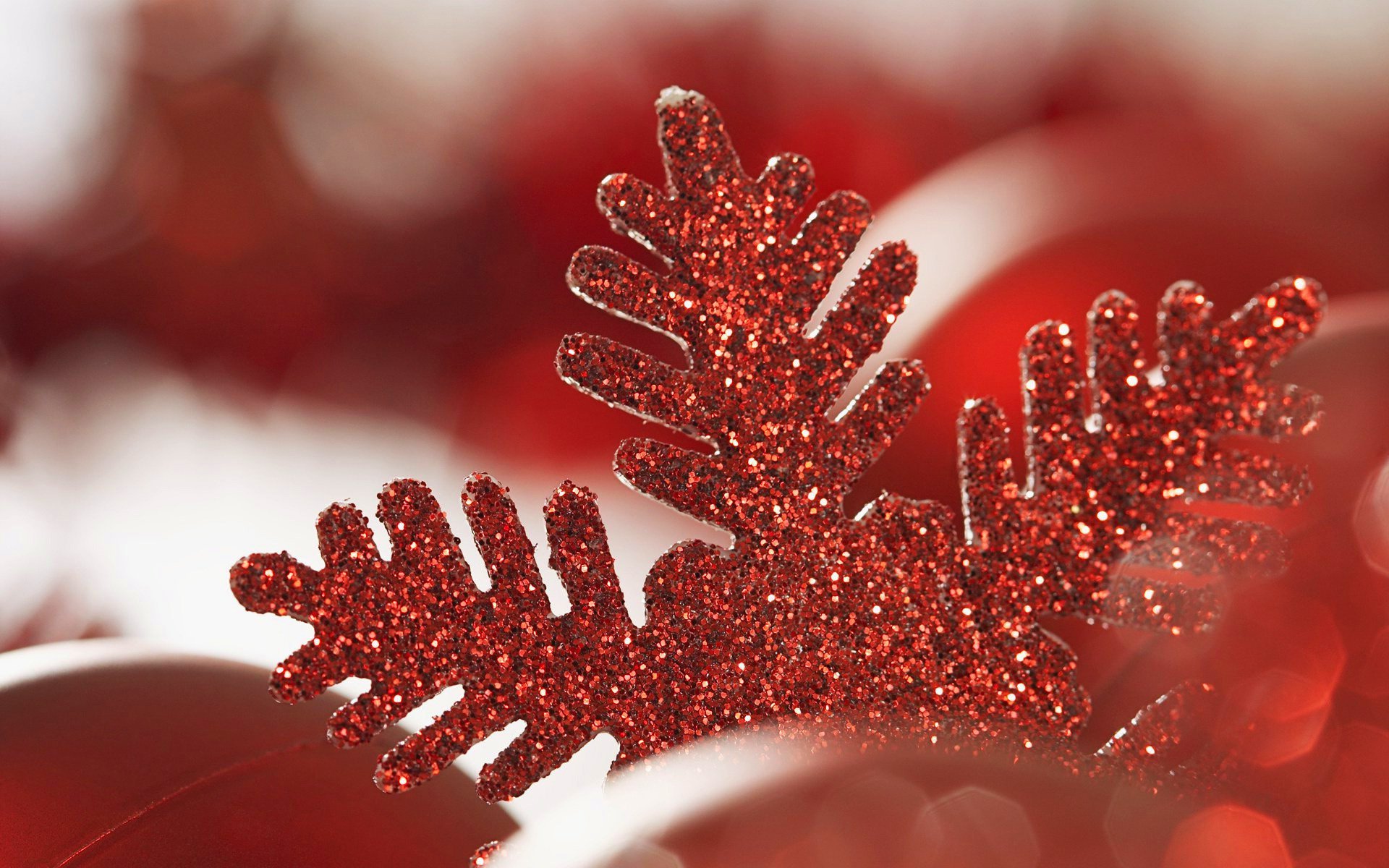 año nuevo copo de nieve papel pintado lentejuelas desenfoque vacaciones color rojo macro adornos de árbol de navidad decoraciones de navidad