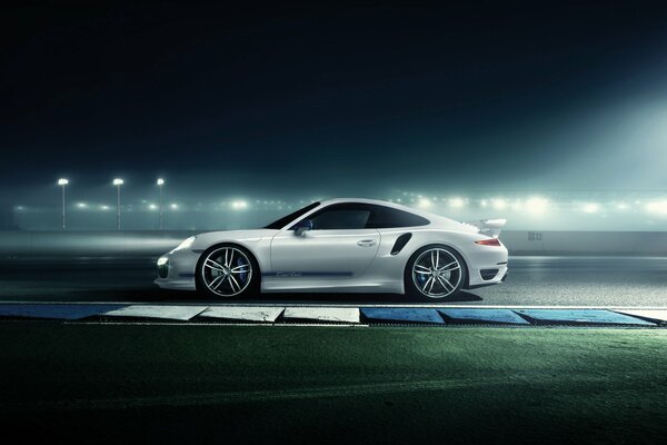 Porshe 911 con messa a punto in pista