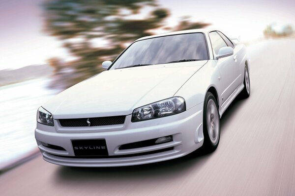 La légendaire voiture japonaise Nissan r34 gt