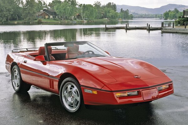 Rote Farbe Corvette Cabrio