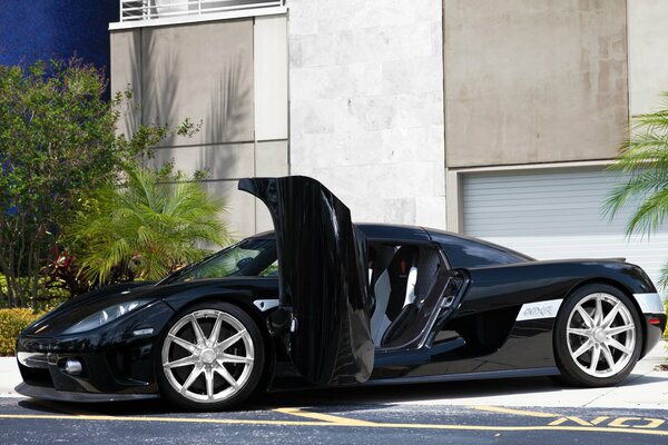 Koenigsegg ccxr black Swedish quality