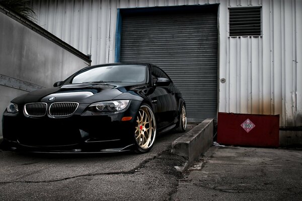 Noir BMW M3 sportcupe garage Allemagne Bayern