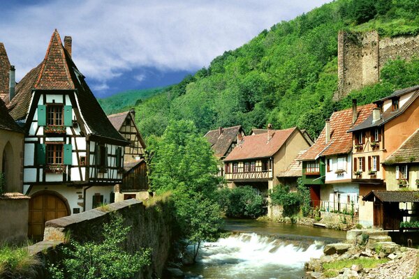 Picturesque houses by the water