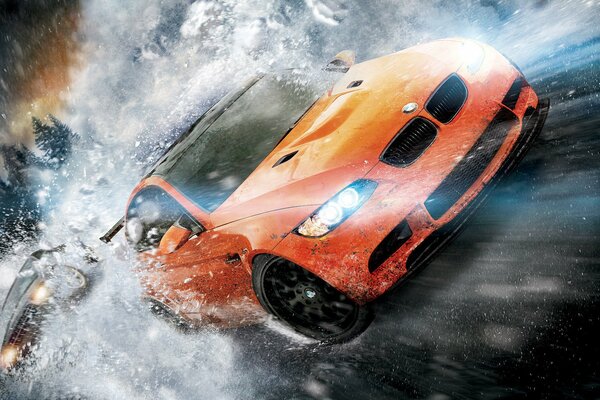 Orange BMW im Rennen auf Eis