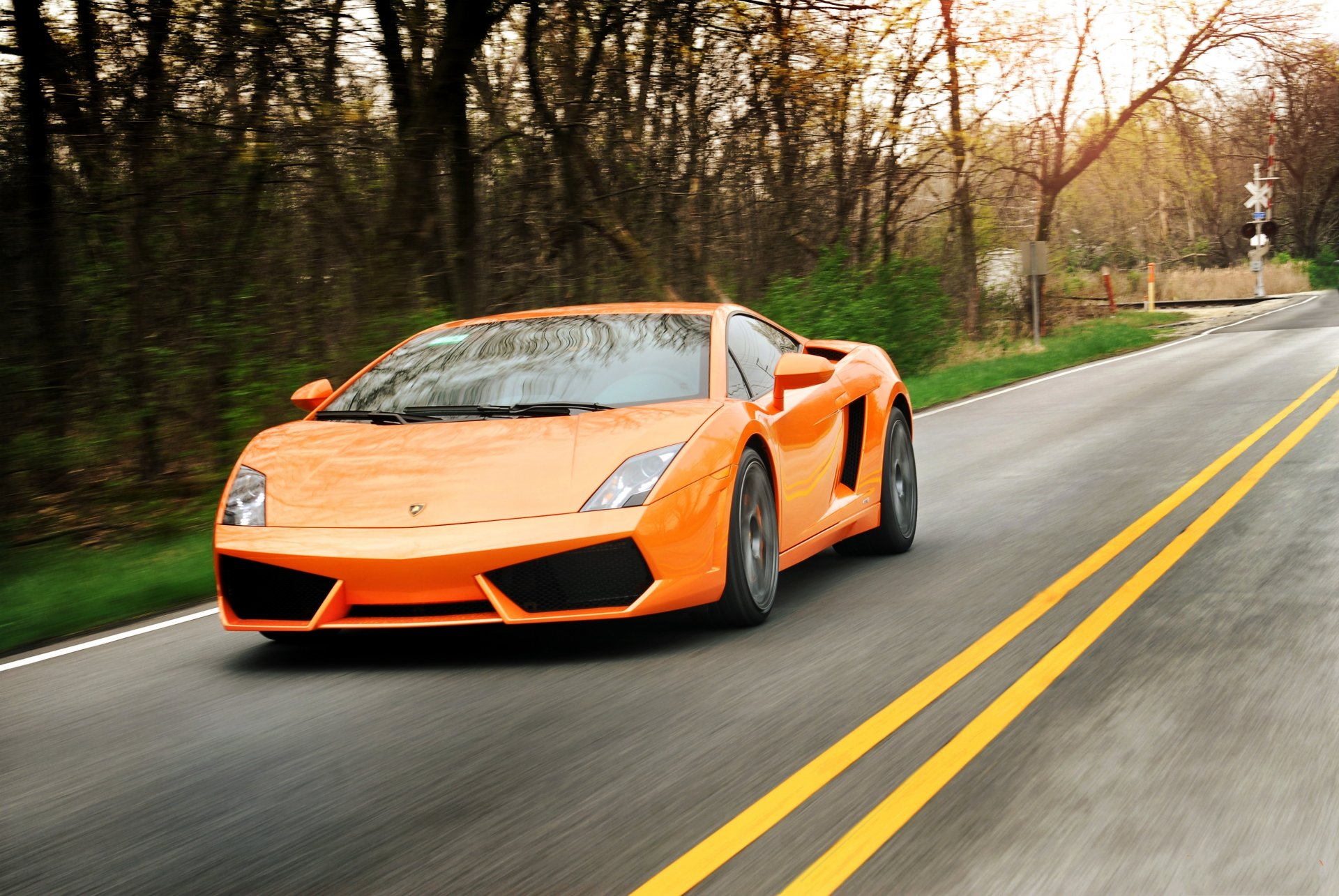 lamborghini gallardo lp550-2 orange trees lamborghini gallardo road markings yellow stripe