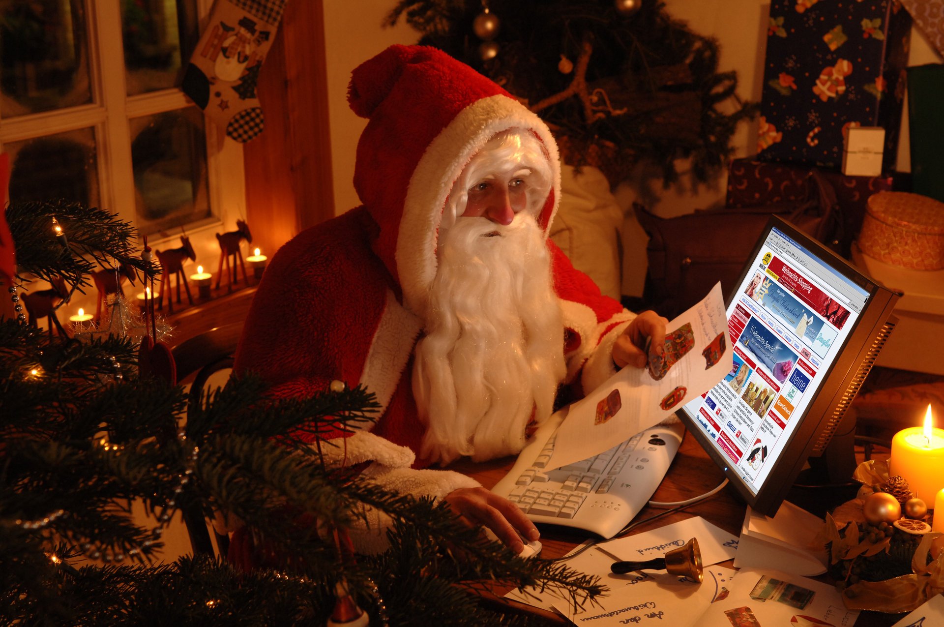 weihnachtsmann weihnachtsbaum urlaub winter weihnachtsmann