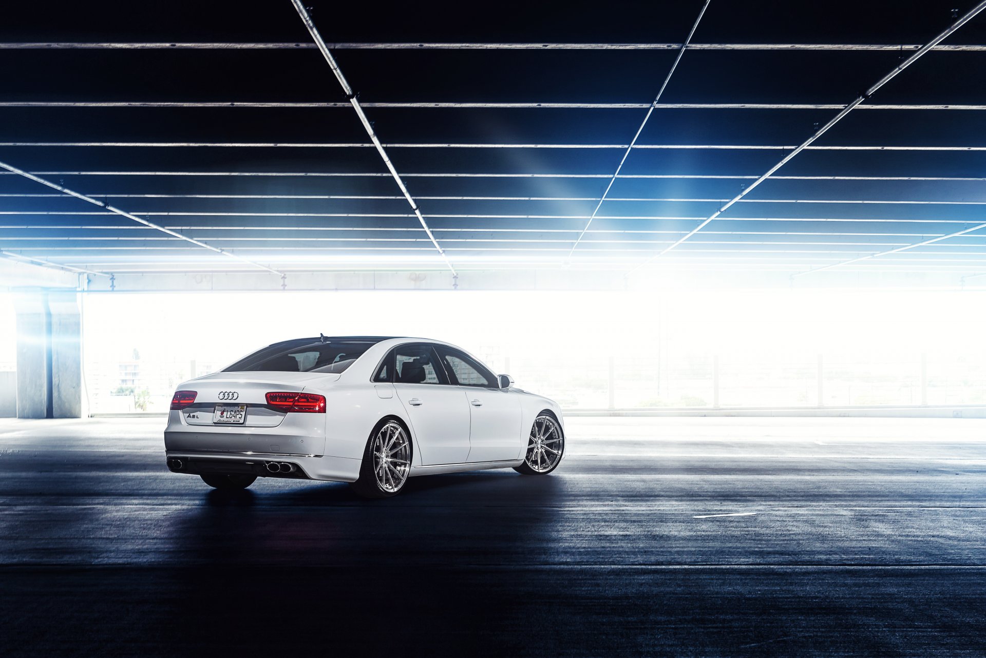 audi a8 l blanco trasero estacionamiento resplandor