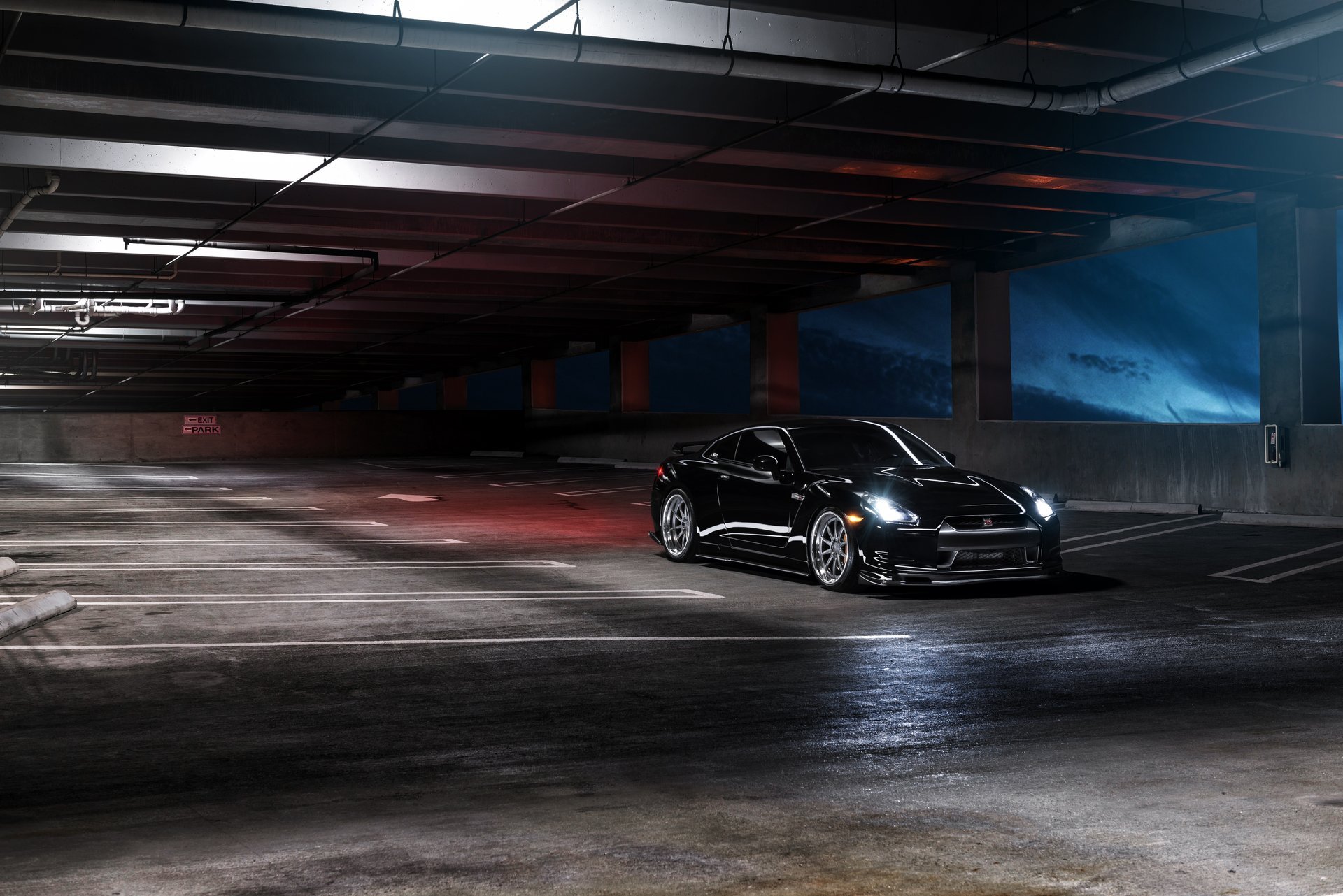 nissan gt-r r35 noir avant nissan avant parking