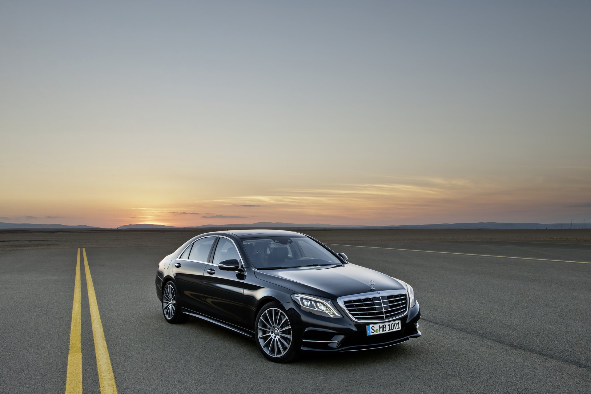 mercedes s-klasse buque insignia negro diodos carretera puesta de sol