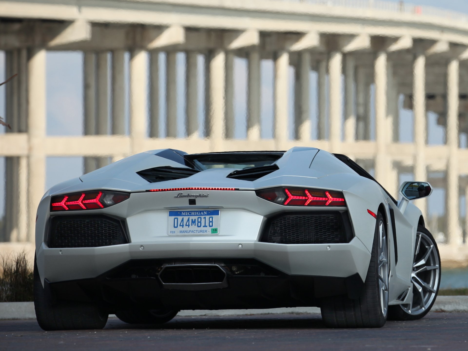lamborghini aventador lp700-4 roadster lamborghini aventador tył biały