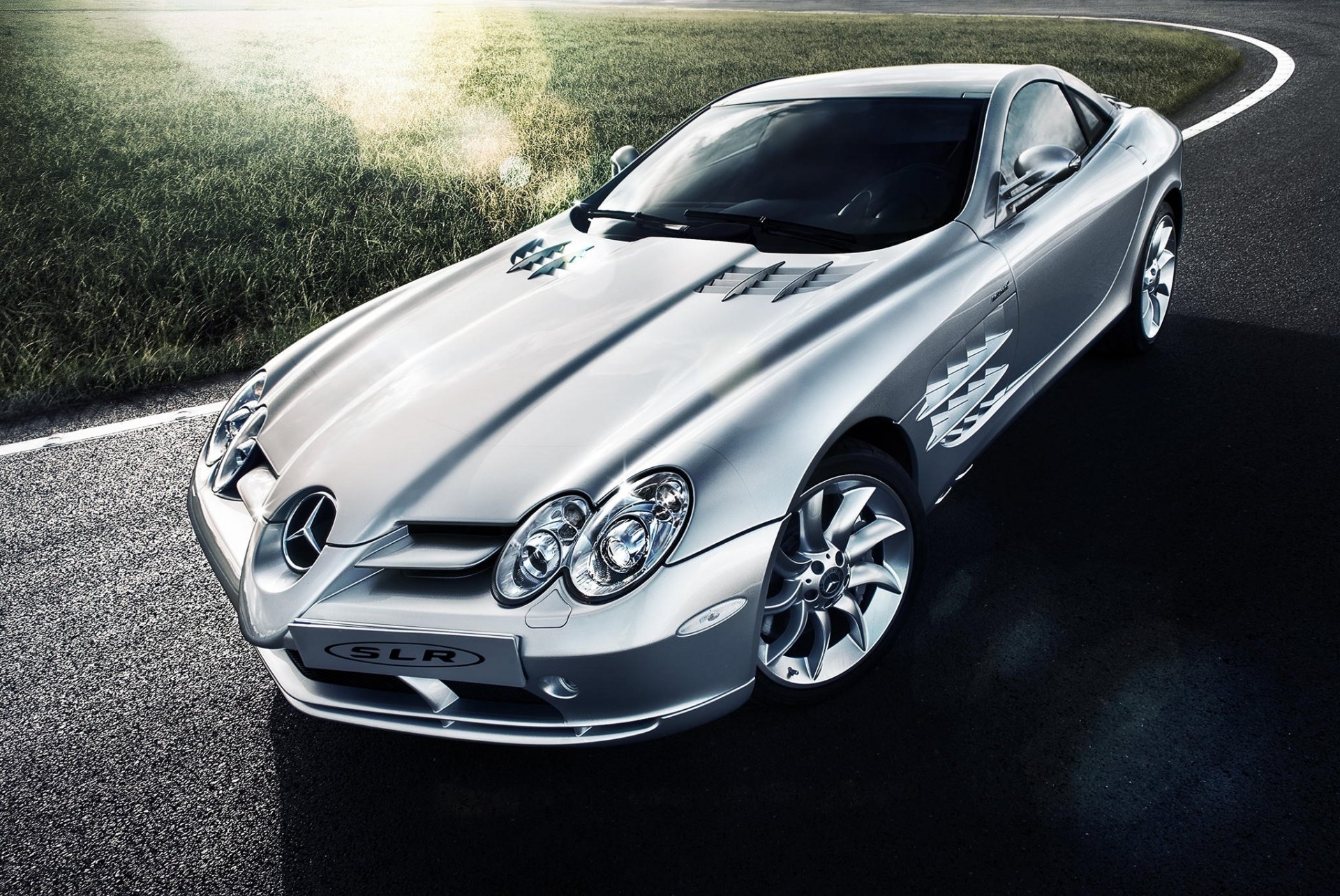 mercedes-benz lustrzanka srebrny tomirri fotografia mercedes benz srebrny blask