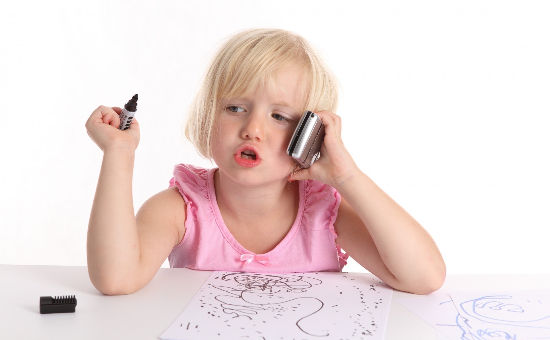 téléphone mobile fille dessin