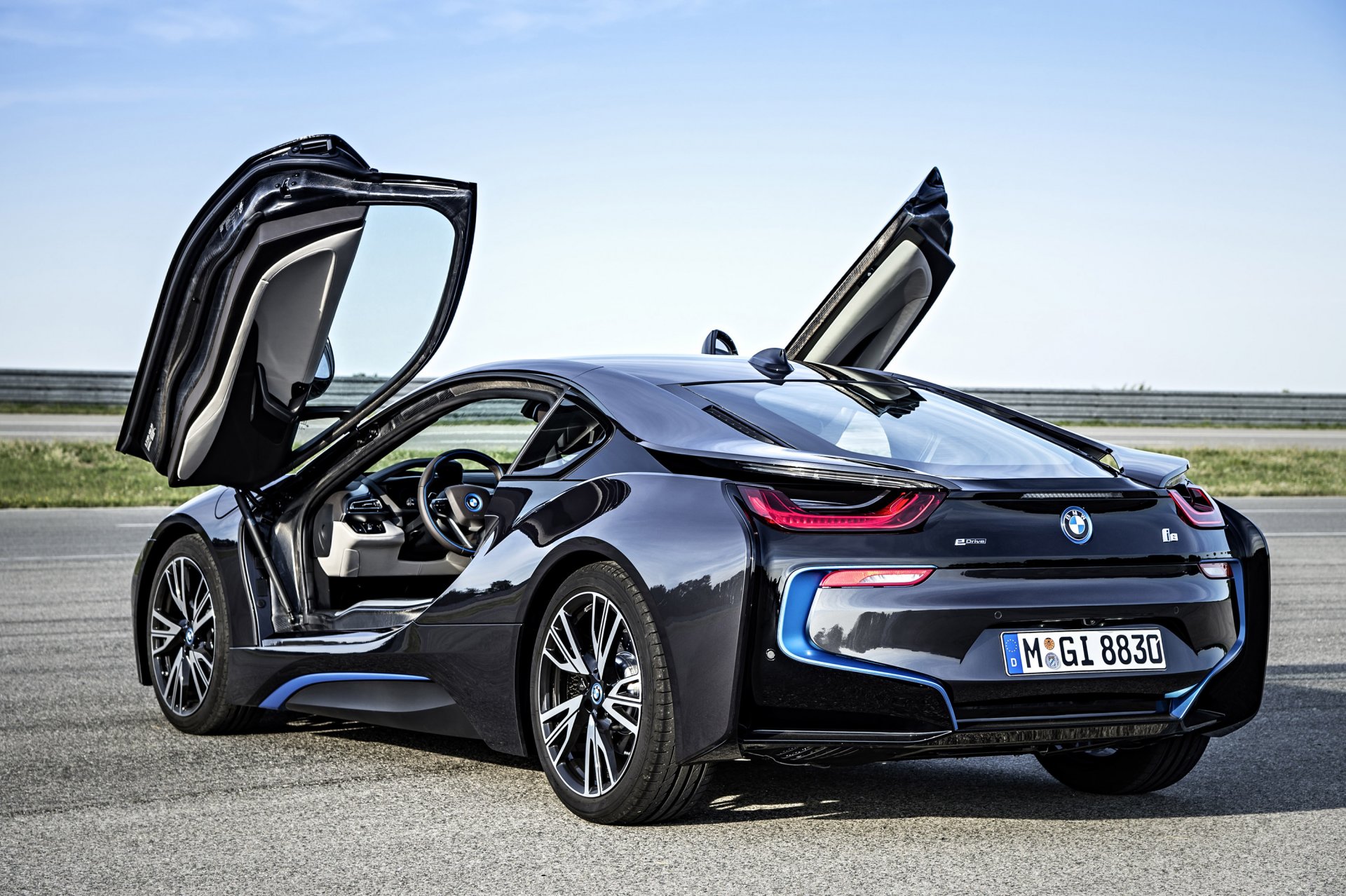 bmw i8 2014 schwarz zurück lambo türen zukunft himmel straße