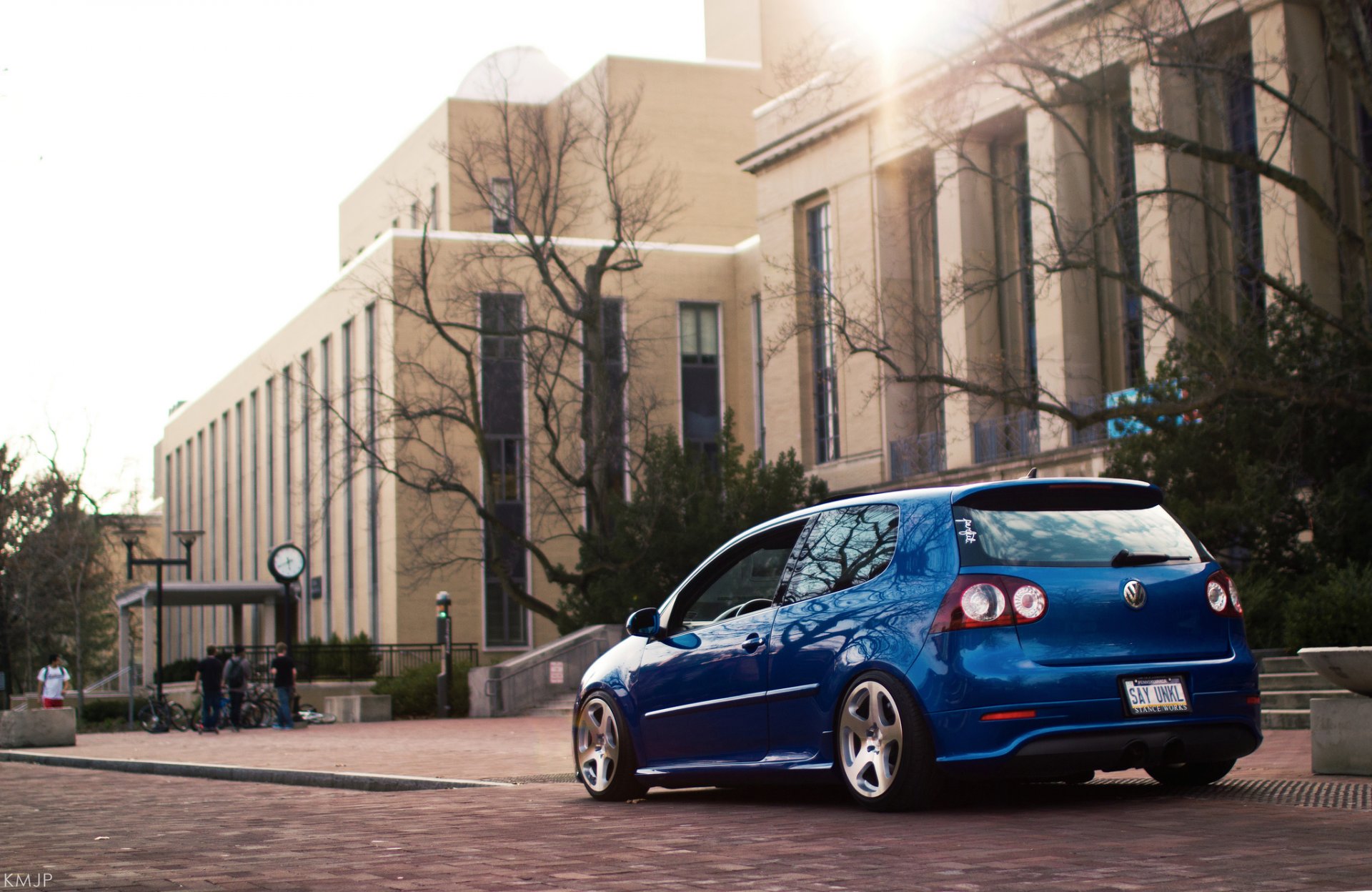 volkswagen golf r32 bleu tuning ville bâtiments