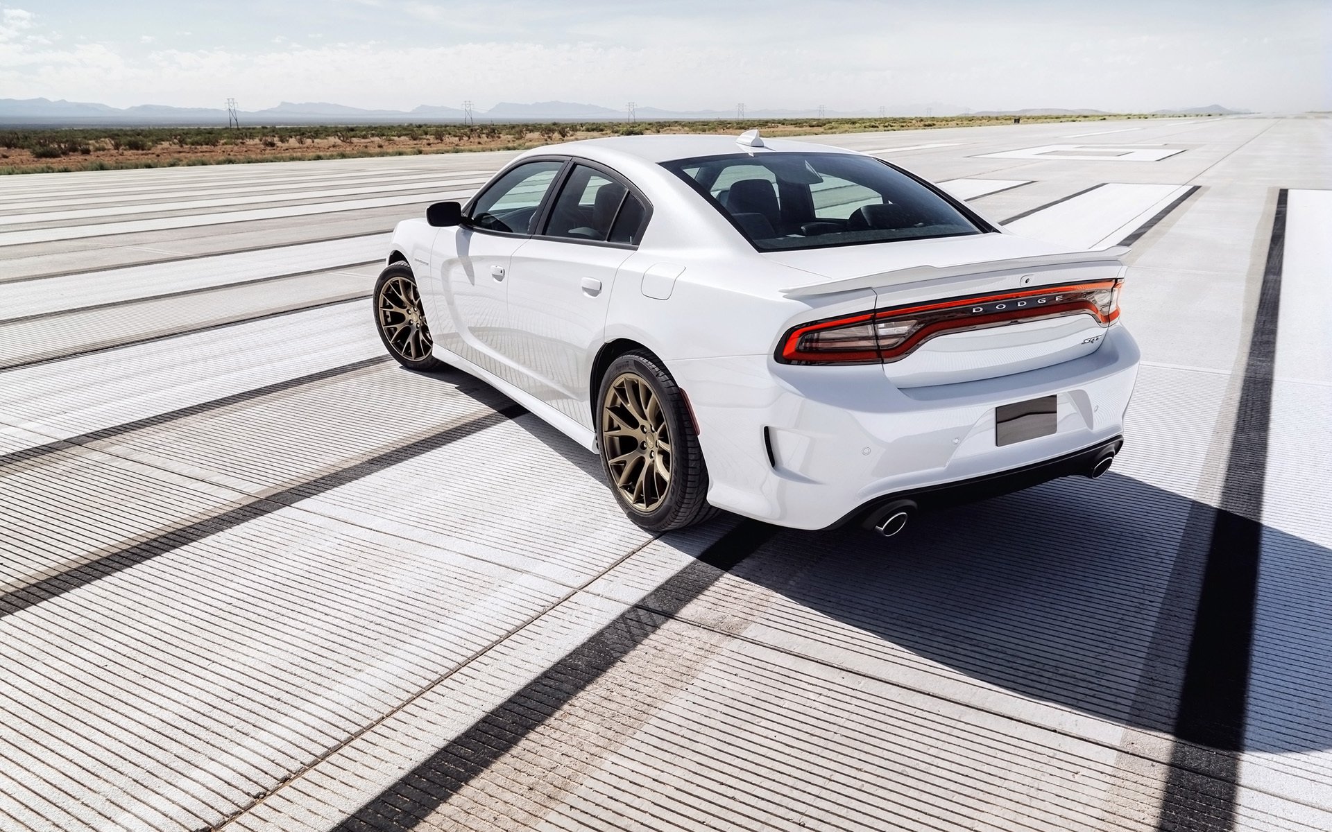 esquiver chargeur srt hellcat dodge chargeur vue arrière horizon arrière-plan