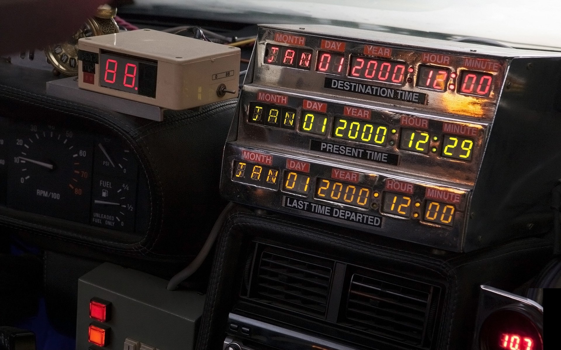 delorean dmc-12 назад в будущее машина времени делориан табло фон