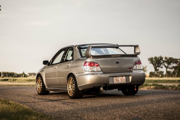 Gris tuning Subaru Impreza