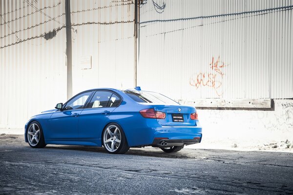 Bleu tuning voiture BMW