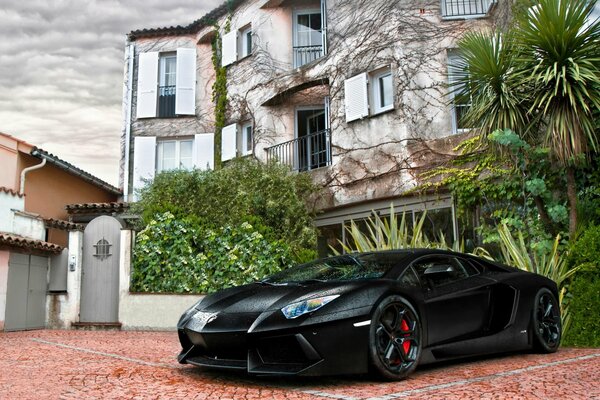 Auto sportiva lamborghini aventador nero