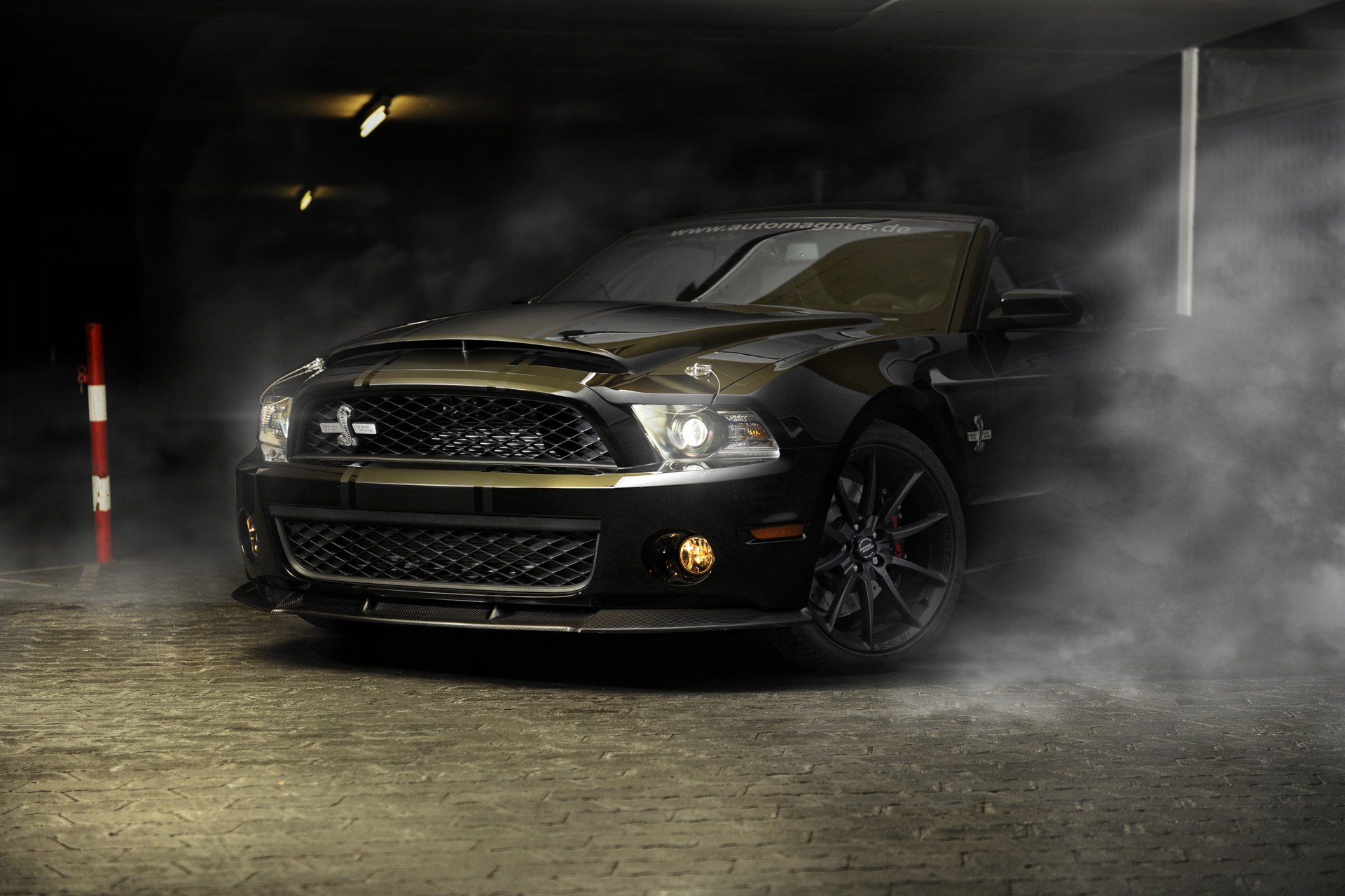 ford mustang gt500 shelby coche deportivo negro rayas humo auto coche cobra