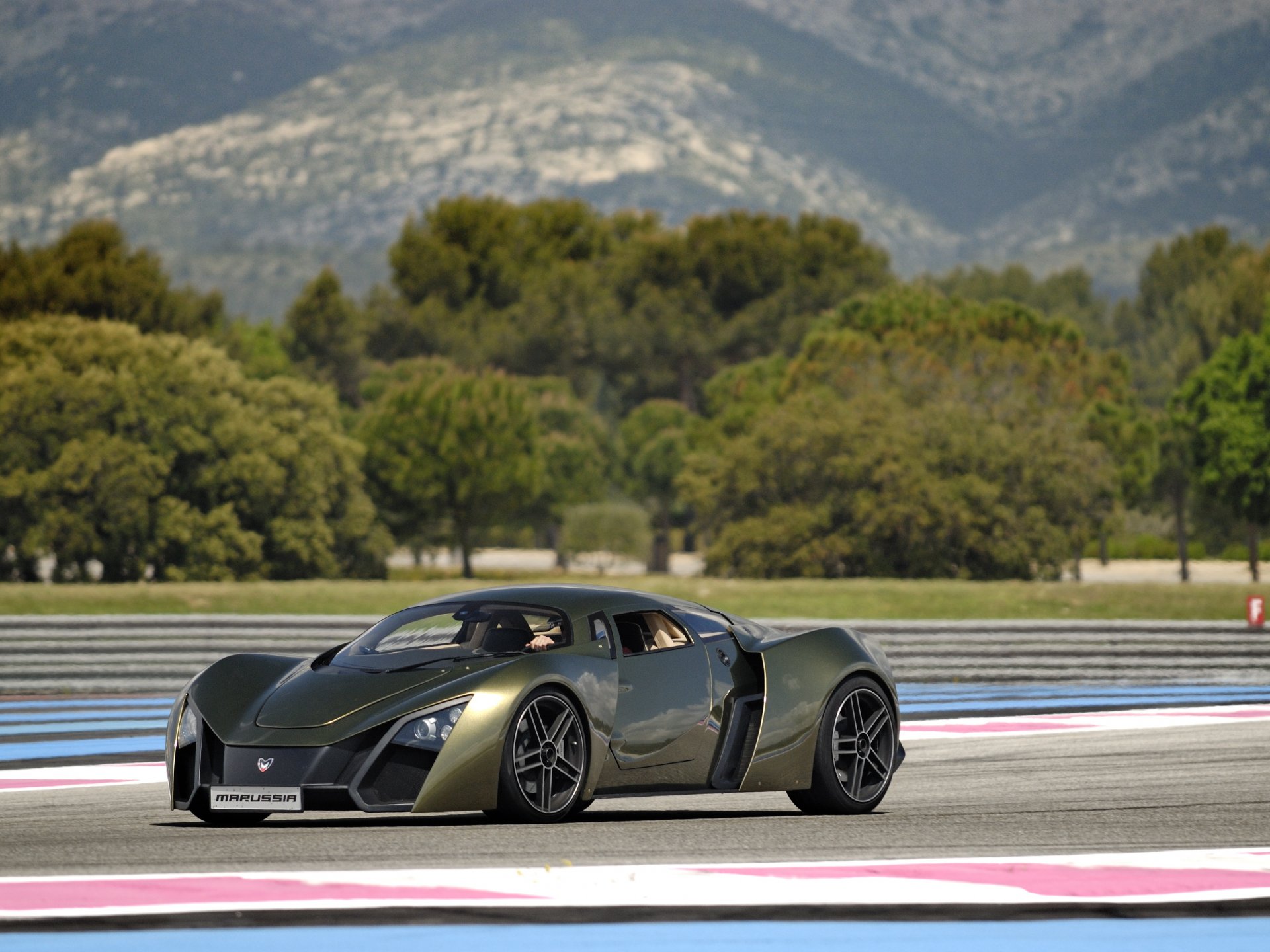 marussia b2 marussia b2 russian supercar