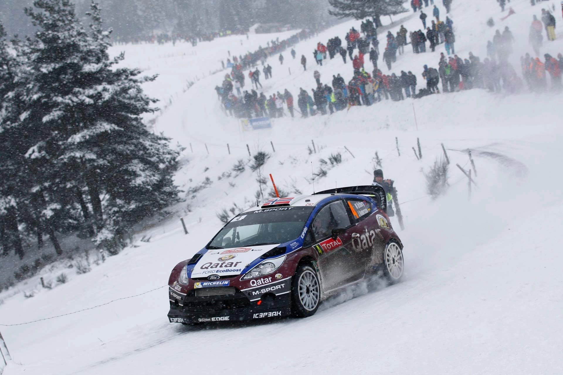 ford fiesta rally wrc fans invierno nieve carrera