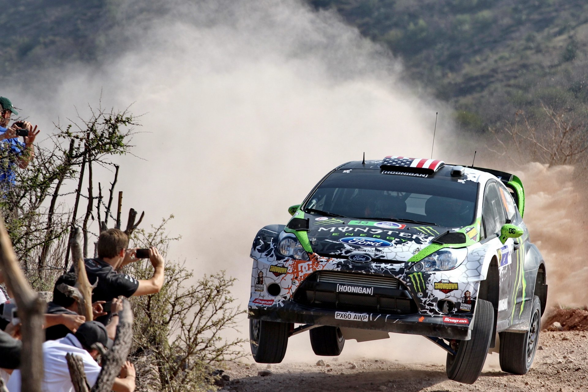 ford fiesta ken block wrc rallye mexiko menschen