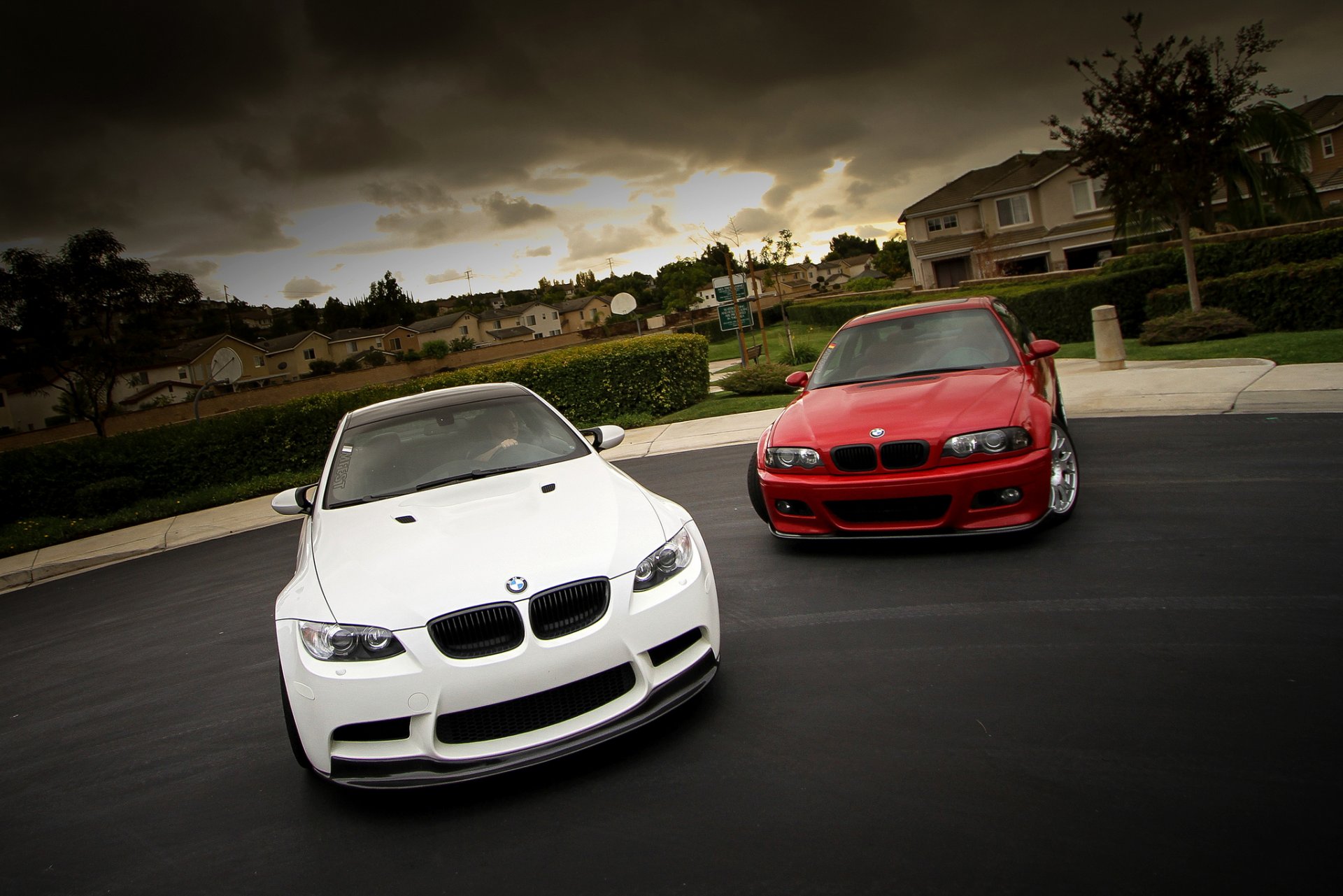 bmw m3 e46 e92 rosso bianco bmw rosso anteriore cielo nuvole