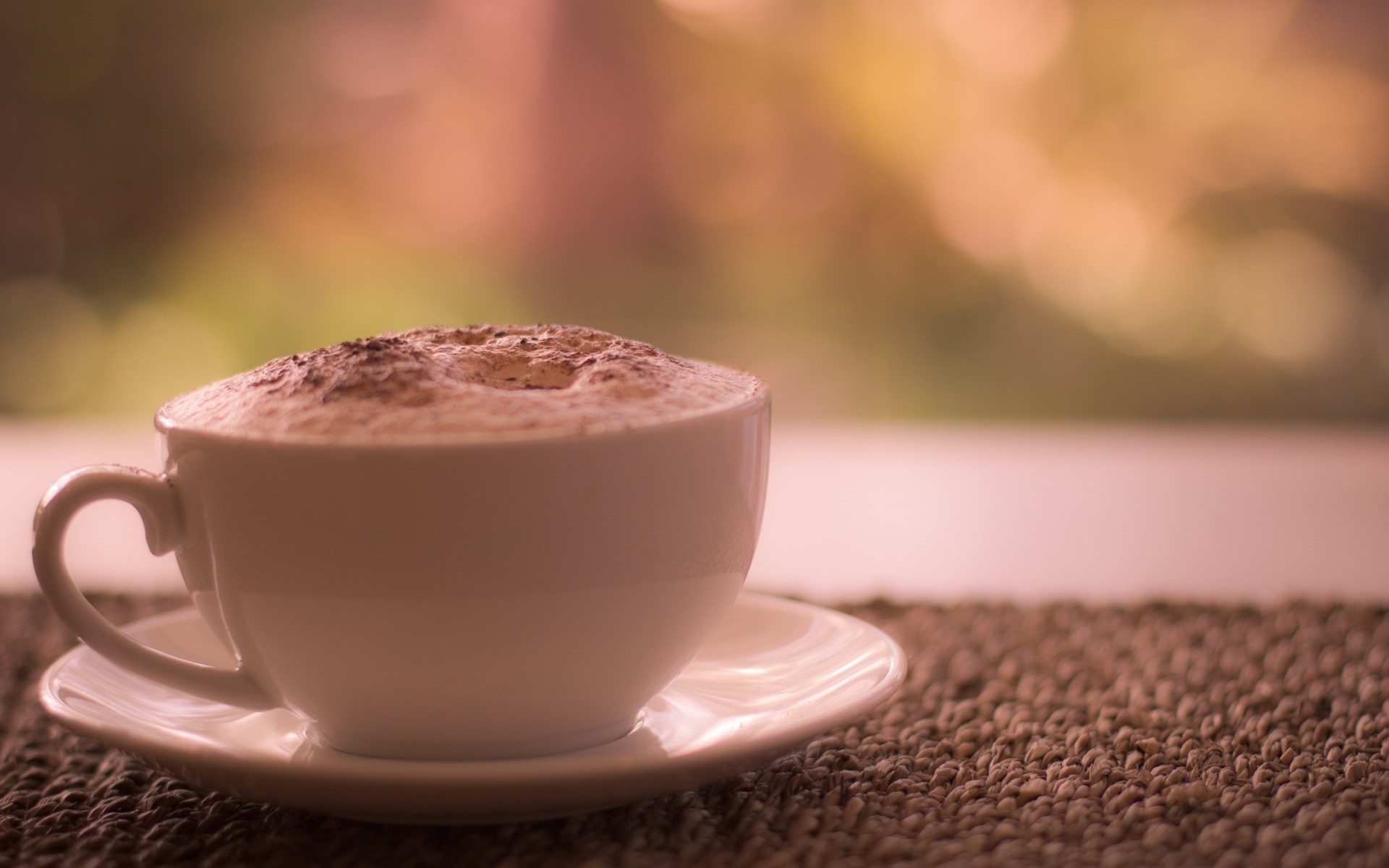 untertasse schaum kaffee latte zimt tasse