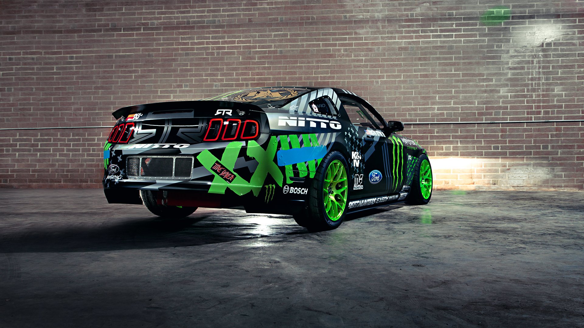 ford mustang rtr drift won jittin jr. monster energy konkurs samochód sportowy czarny zielony ściana