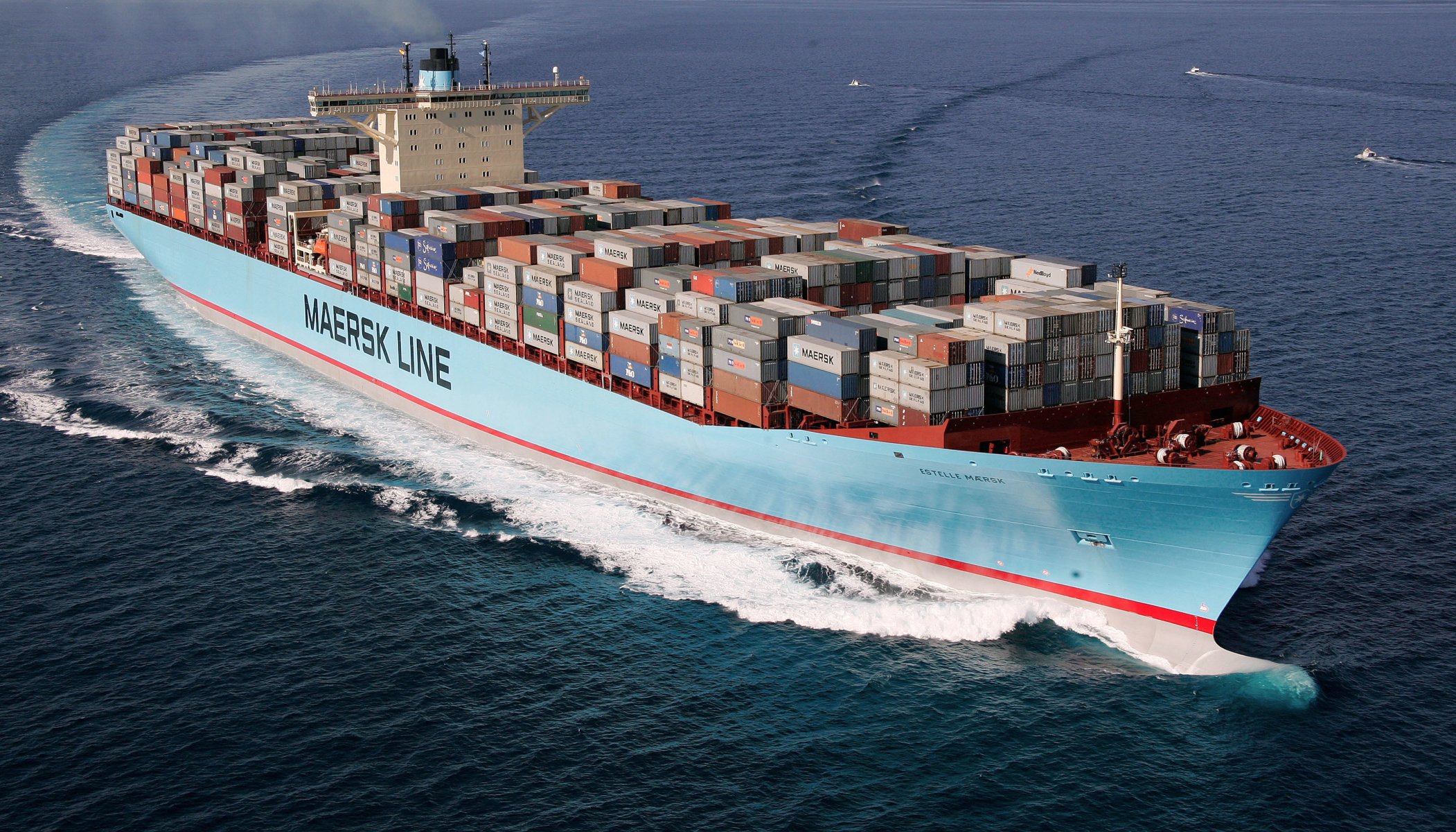 maersk line estelle buque portacontenedores mar sobre la marcha tormenta carga día tanque