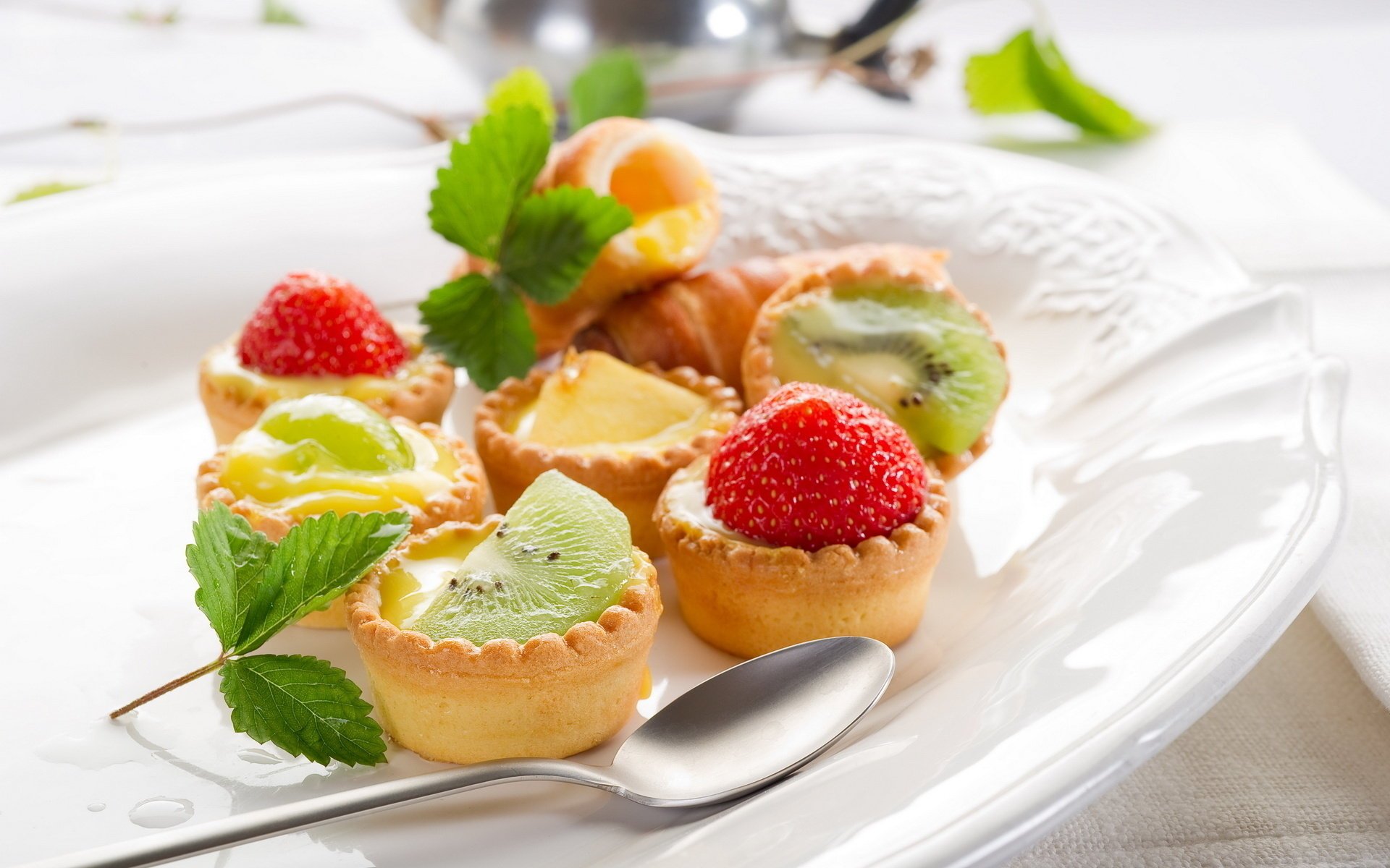 doux feuilles repas fraise gâteaux kiwi fruits