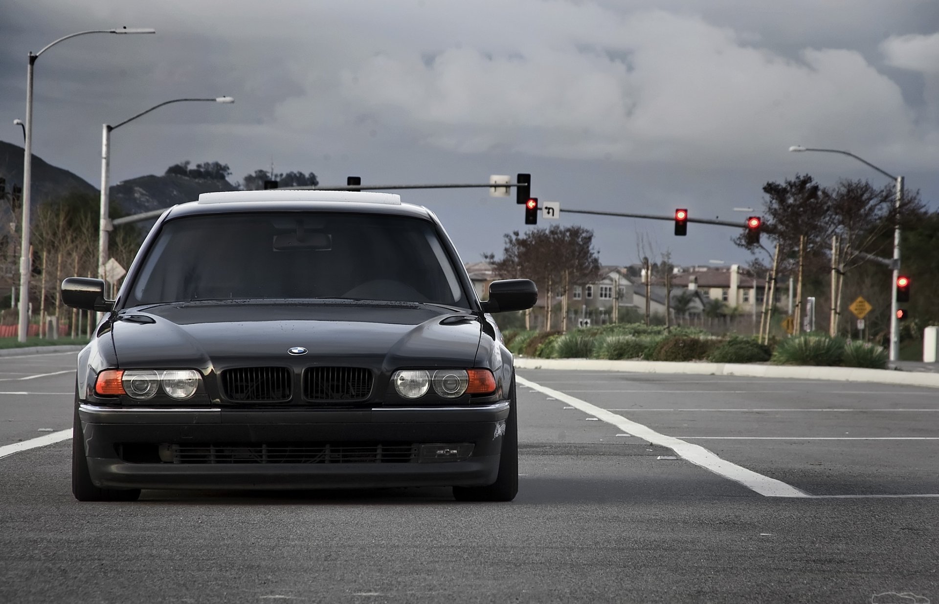 bmw 740 e38 boomer seven straße vor scheinwerfer