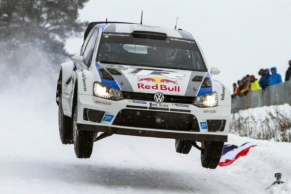 Volkswagen polo en compétition de rallye d hiver