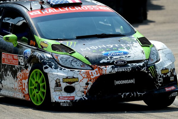 Racing Ford w eleganckim winylu, Fiesta