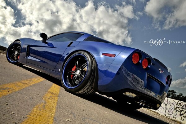 Blauer Chevrolet 360 three sixty forged