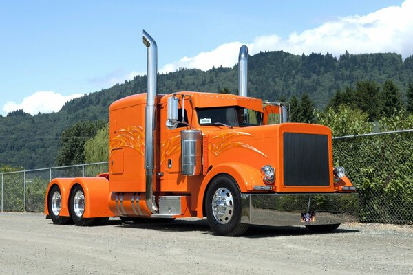 Orange peterbilt 379 Zugmaschine in Farbe