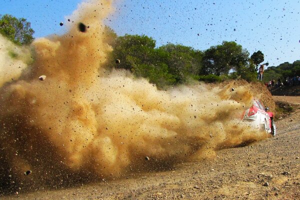 Sporty Ford raises a cloud of dust